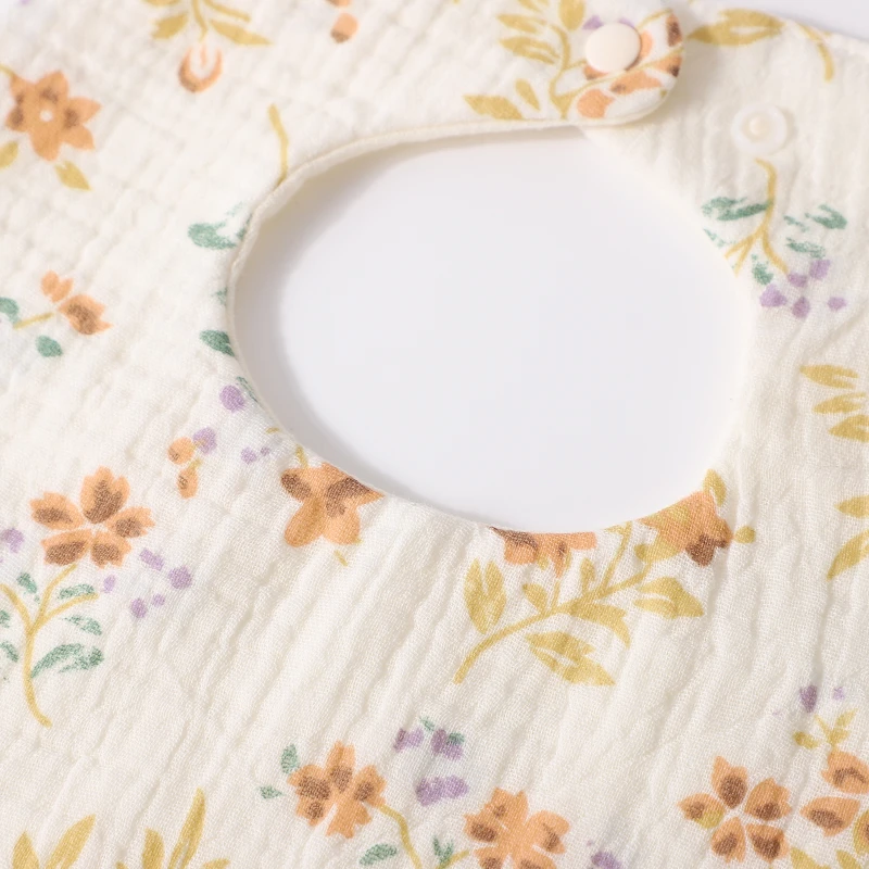 CF041 (2) - Cute Print Baby Feeding Bibs